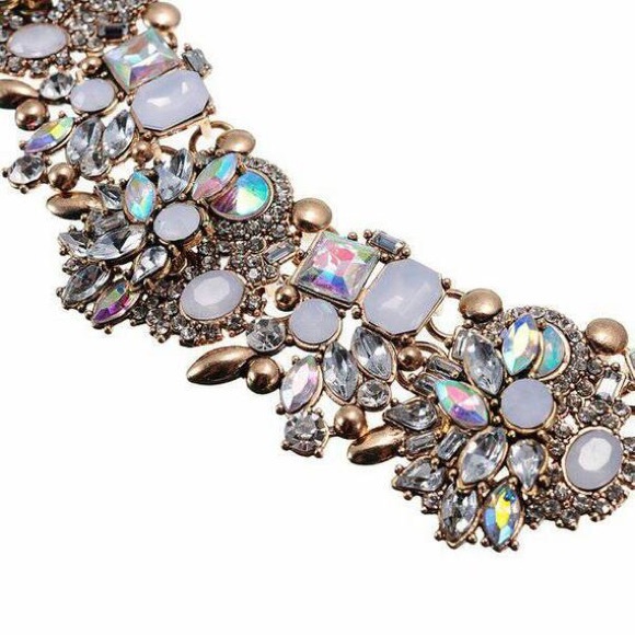 AB Statement Necklace - Picture 4 of 5